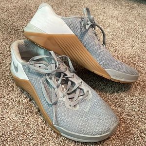 Nike Metcon 5 Wolf Grey Gum Sneakers/Trainers, mens Sz 8